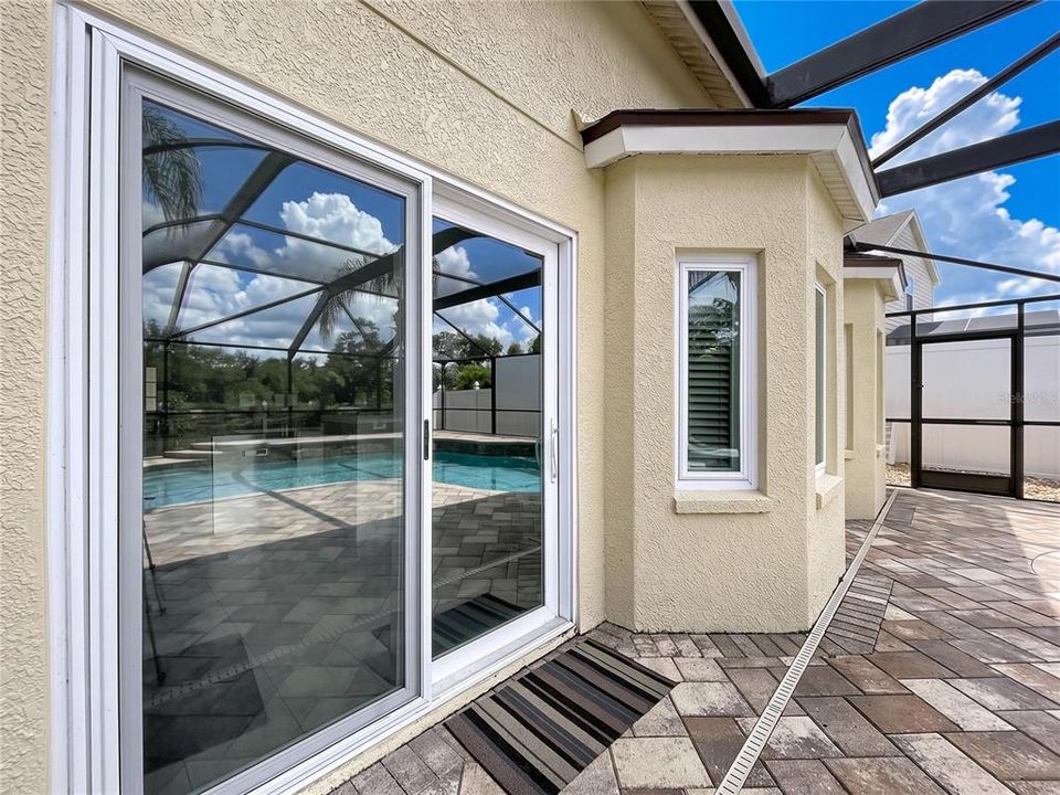 En Venta: $367,500 (4 camas, 2 baños, 1494 Pies cuadrados)