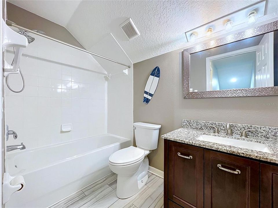 En Venta: $367,500 (4 camas, 2 baños, 1494 Pies cuadrados)