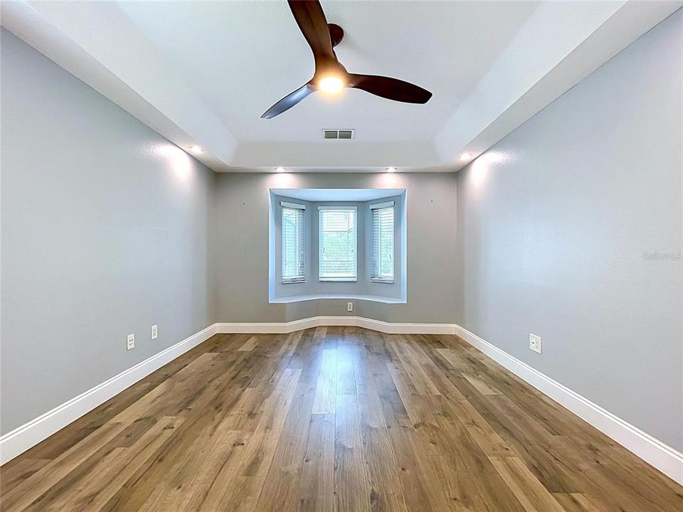 En Venta: $367,500 (4 camas, 2 baños, 1494 Pies cuadrados)