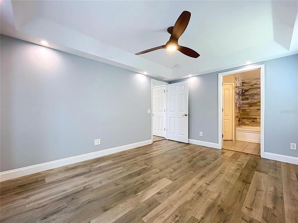 En Venta: $367,500 (4 camas, 2 baños, 1494 Pies cuadrados)