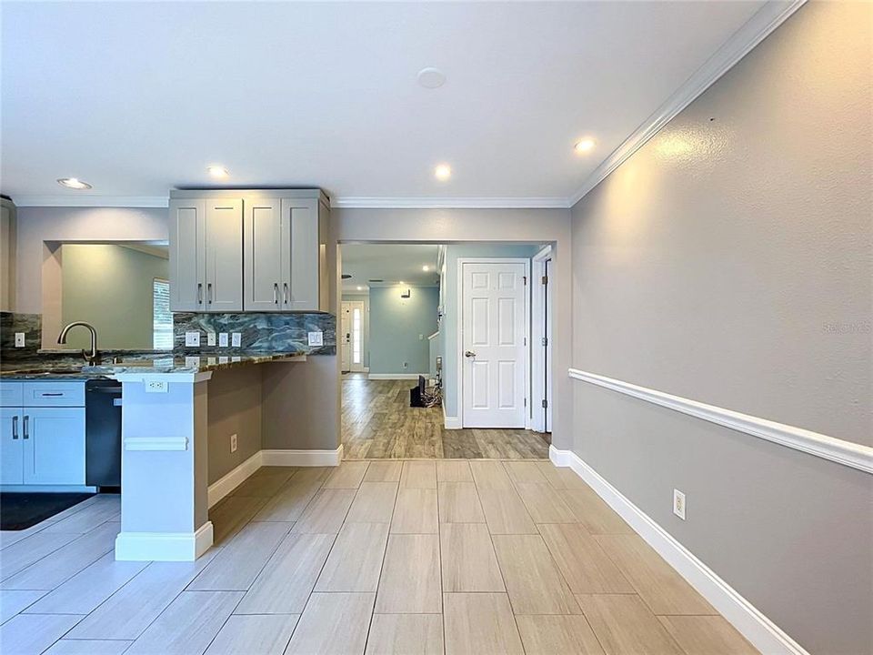 En Venta: $367,500 (4 camas, 2 baños, 1494 Pies cuadrados)