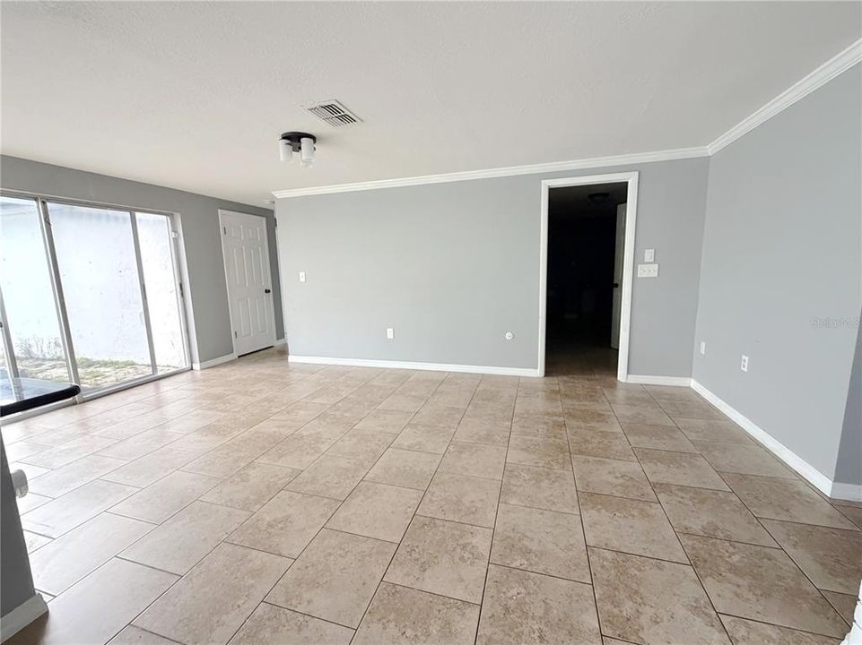 En Venta: $325,000 (3 camas, 2 baños, 1771 Pies cuadrados)