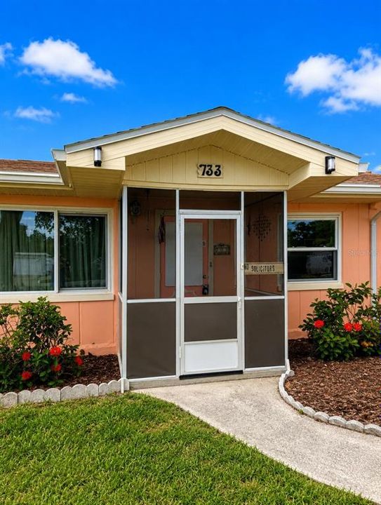 For Sale: $349,900 (4 beds, 2 baths, 1400 Square Feet)