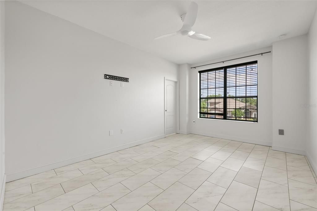 En Venta: $1,100,000 (5 camas, 4 baños, 4947 Pies cuadrados)