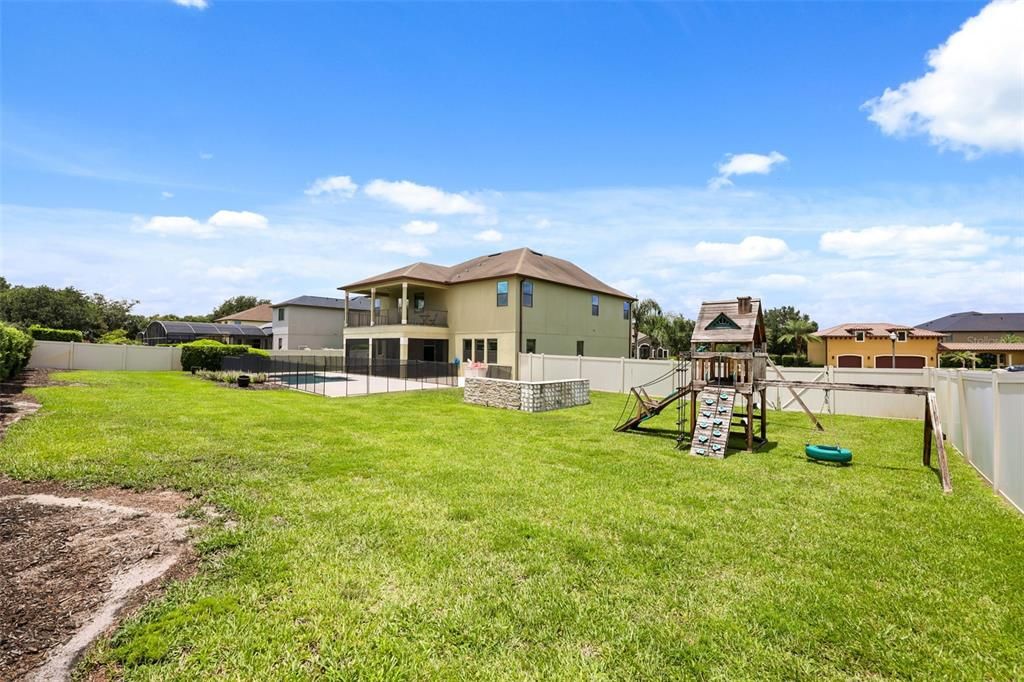En Venta: $1,100,000 (5 camas, 4 baños, 4947 Pies cuadrados)