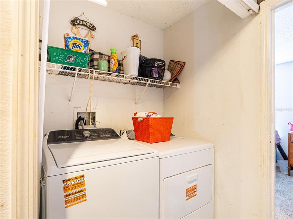 На продажу: $215,000 (4 спален, 2 ванн, 1768 Квадратных фут)
