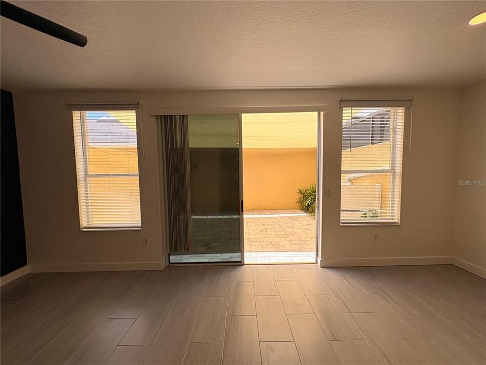 В аренду: $2,200 (2 спален, 2 ванн, 1343 Квадратных фут)