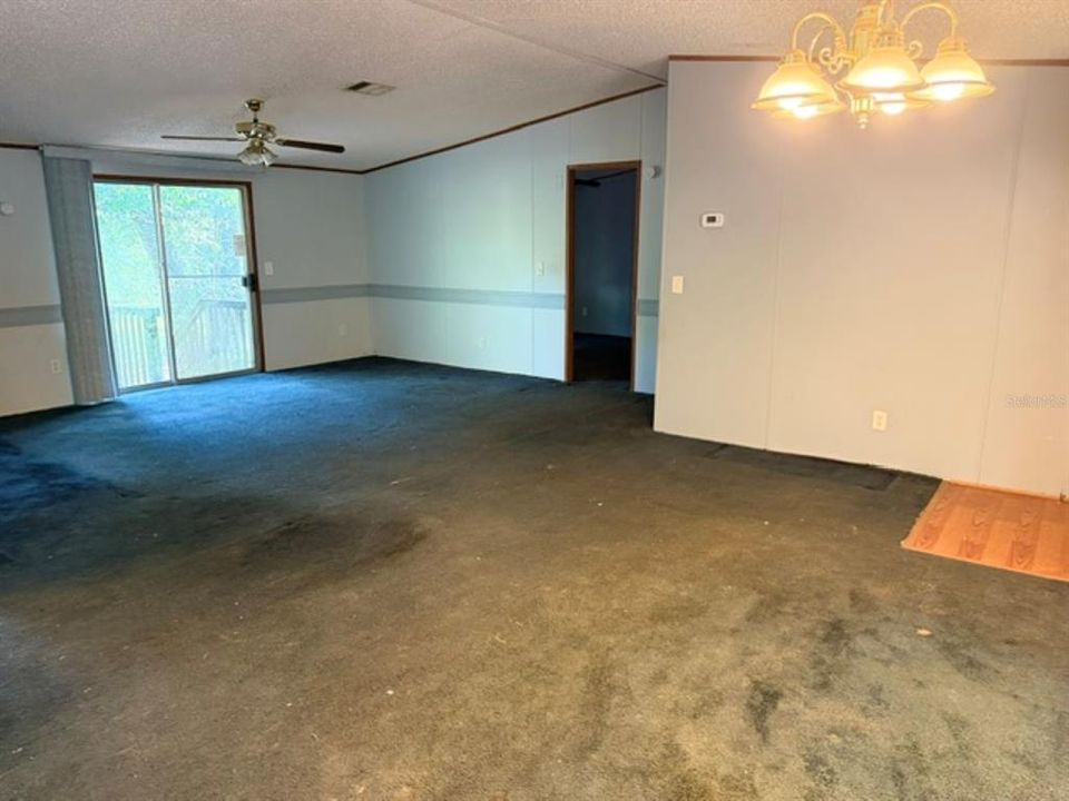 En Venta: $134,000 (3 camas, 2 baños, 1352 Pies cuadrados)