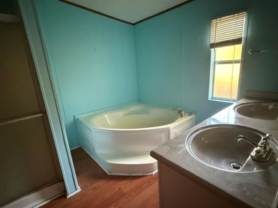 En Venta: $134,000 (3 camas, 2 baños, 1352 Pies cuadrados)
