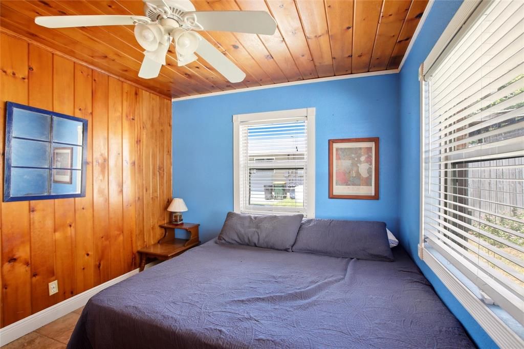 Activo con contrato: $655,000 (4 camas, 2 baños, 1448 Pies cuadrados)