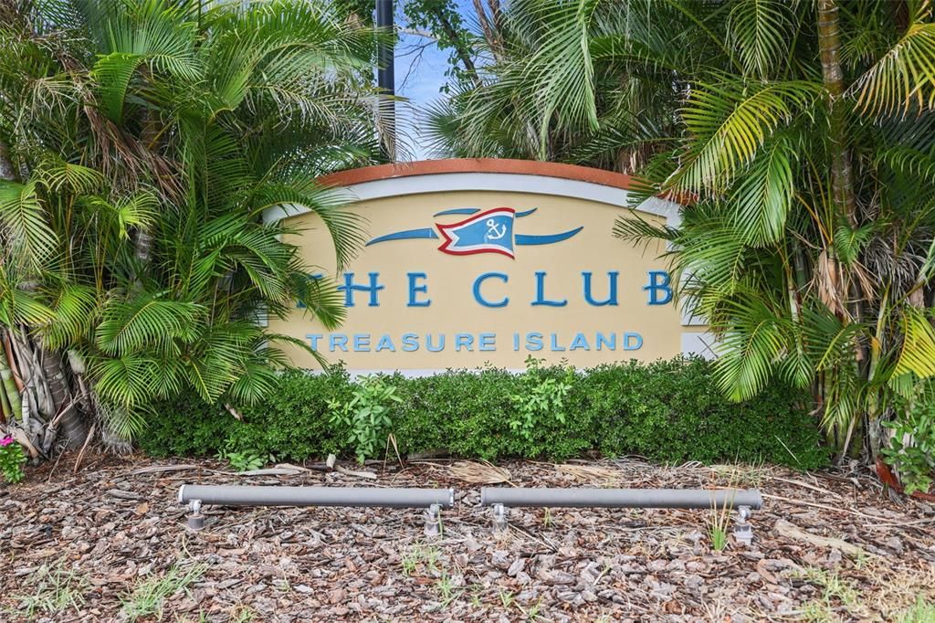 For Rent: $2,200 (1 beds, 1 baths, 885 Square Feet)