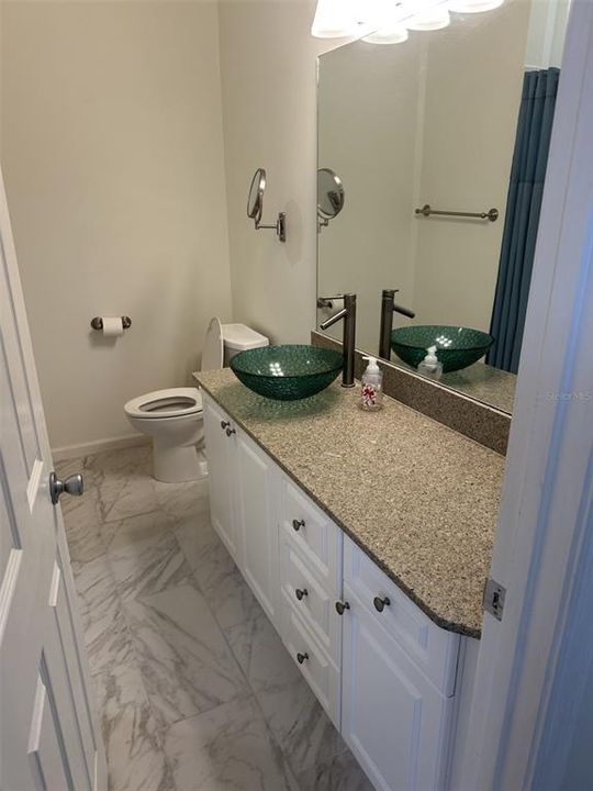 For Rent: $1,995 (2 beds, 2 baths, 1008 Square Feet)