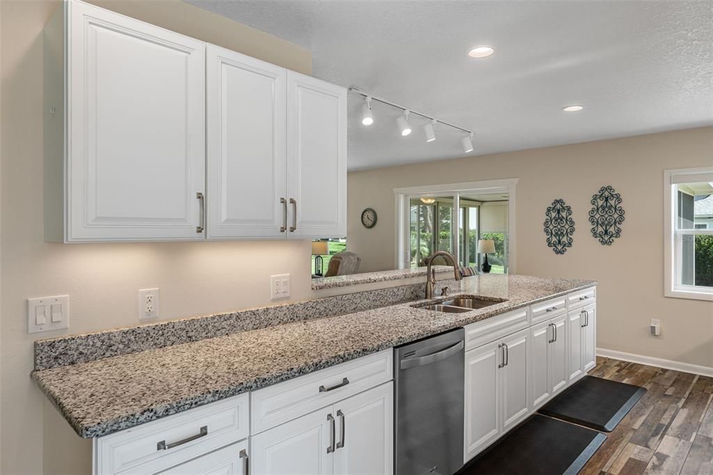 En Venta: $299,900 (2 camas, 2 baños, 1128 Pies cuadrados)