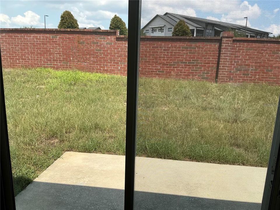 For Rent: $2,600 (3 beds, 2 baths, 1865 Square Feet)