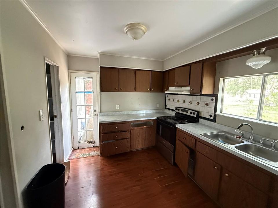En Venta: $127,000 (3 camas, 2 baños, 1712 Pies cuadrados)