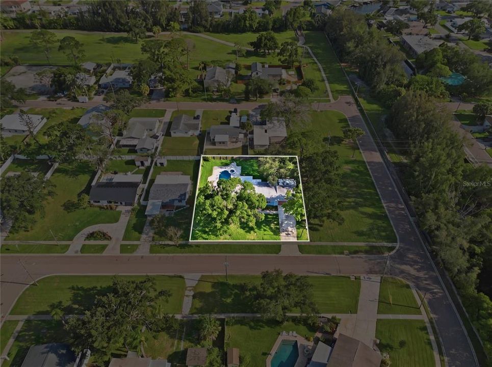 На продажу: $615,000 (3 спален, 3 ванн, 1872 Квадратных фут)