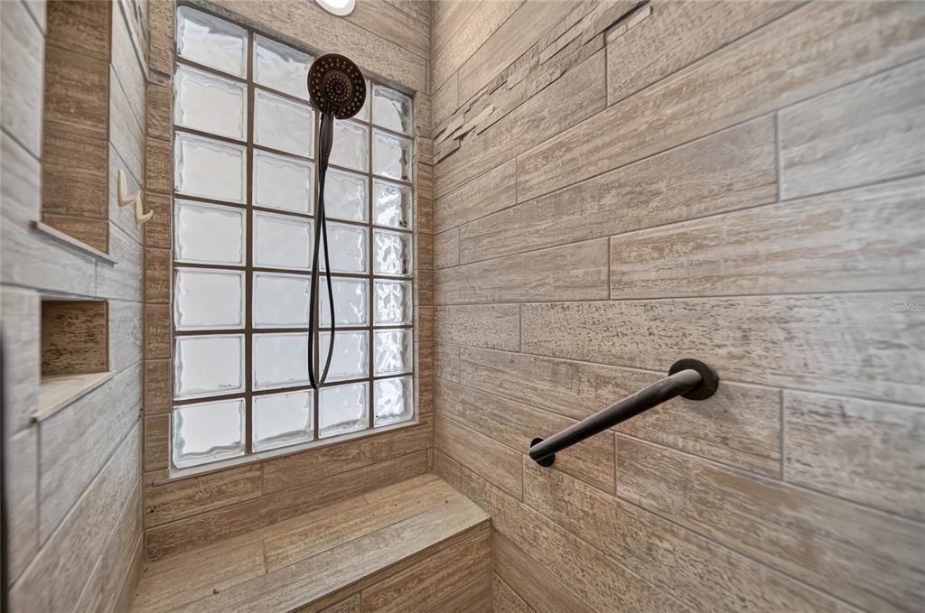 На продажу: $615,000 (3 спален, 3 ванн, 1872 Квадратных фут)