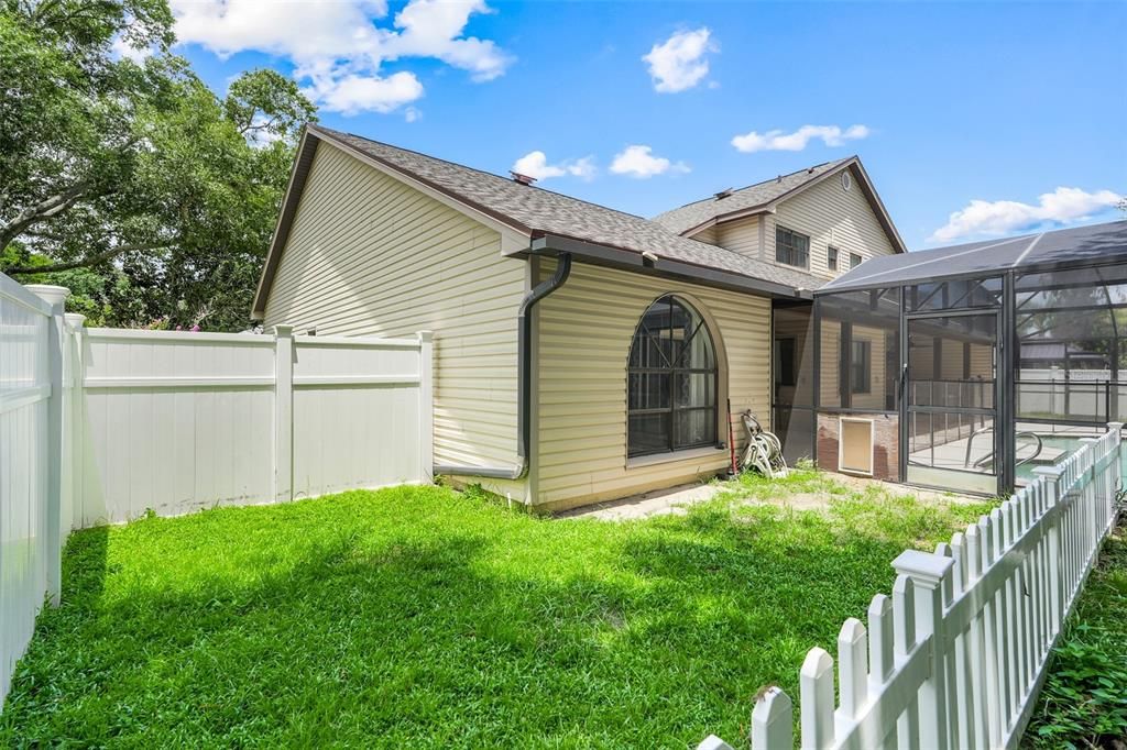 En Venta: $585,000 (4 camas, 2 baños, 3000 Pies cuadrados)