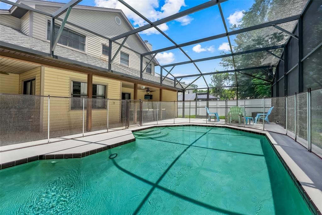 En Venta: $585,000 (4 camas, 2 baños, 3000 Pies cuadrados)