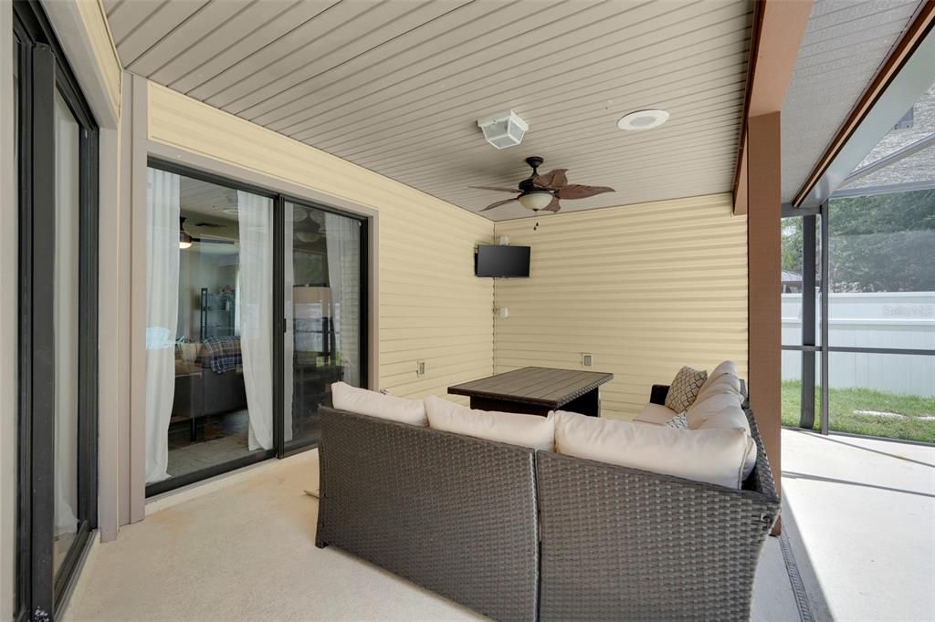 En Venta: $585,000 (4 camas, 2 baños, 3000 Pies cuadrados)