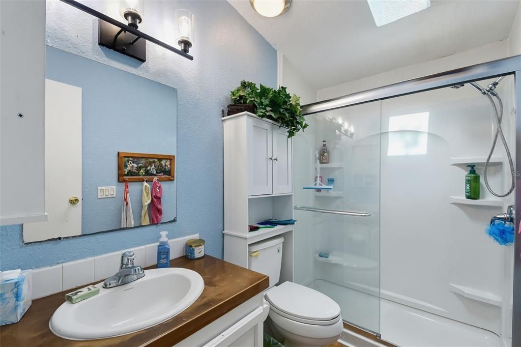 На продажу: $389,900 (3 спален, 2 ванн, 1800 Квадратных фут)