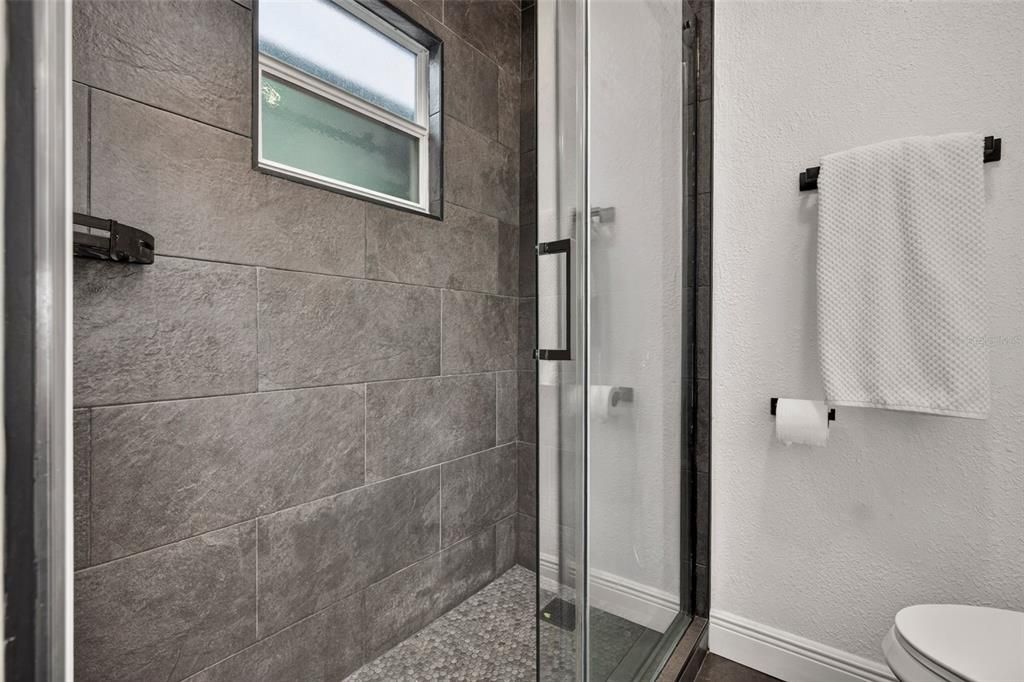 На продажу: $425,000 (3 спален, 2 ванн, 1460 Квадратных фут)