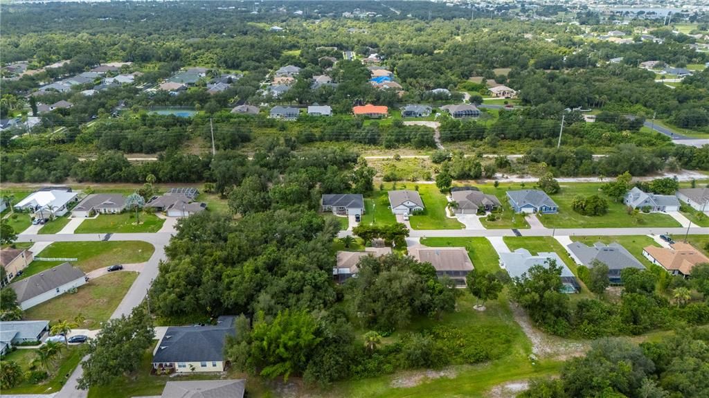 Под контрактом: $350,000 (3 спален, 2 ванн, 1722 Квадратных фут)