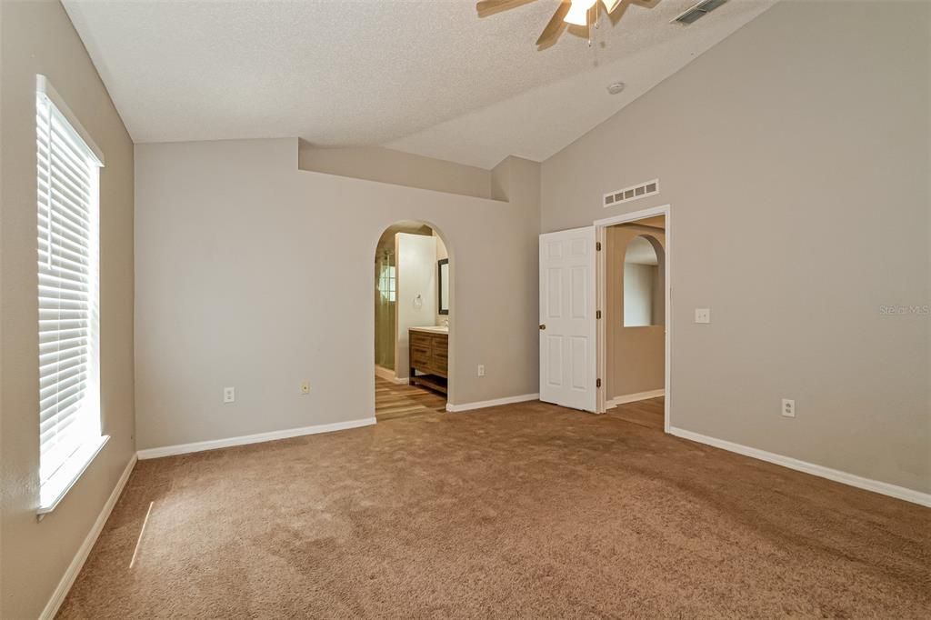 For Sale: $310,000 (3 beds, 2 baths, 1874 Square Feet)