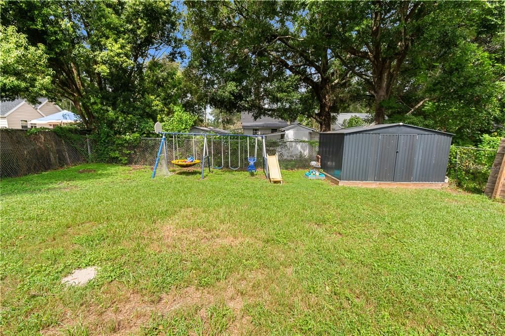 For Sale: $285,000 (3 beds, 2 baths, 1376 Square Feet)