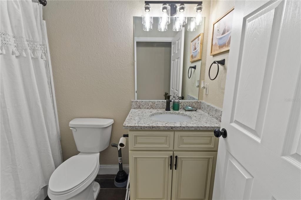 For Sale: $285,000 (3 beds, 2 baths, 1376 Square Feet)