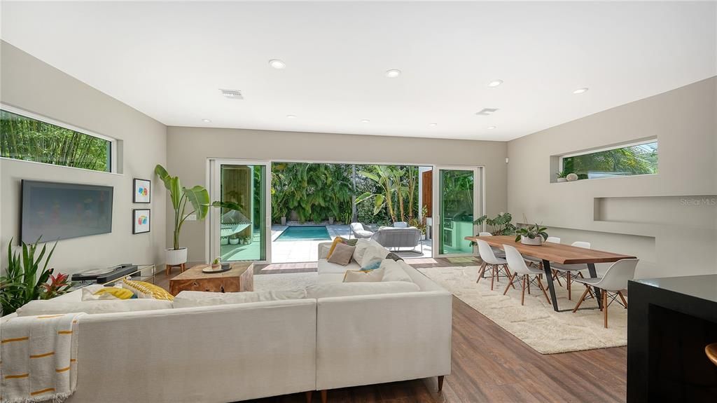 En Venta: $1,749,990 (3 camas, 3 baños, 2335 Pies cuadrados)