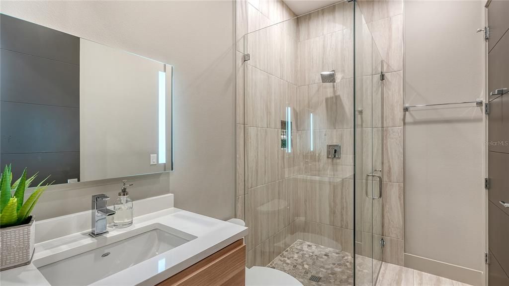 En Venta: $1,749,990 (3 camas, 3 baños, 2335 Pies cuadrados)