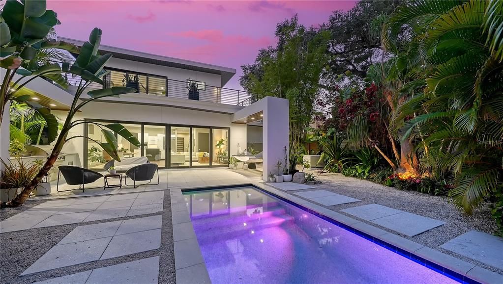 En Venta: $1,749,990 (3 camas, 3 baños, 2335 Pies cuadrados)