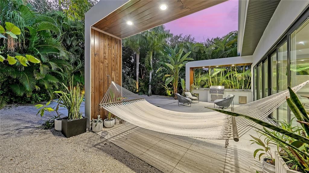 En Venta: $1,749,990 (3 camas, 3 baños, 2335 Pies cuadrados)