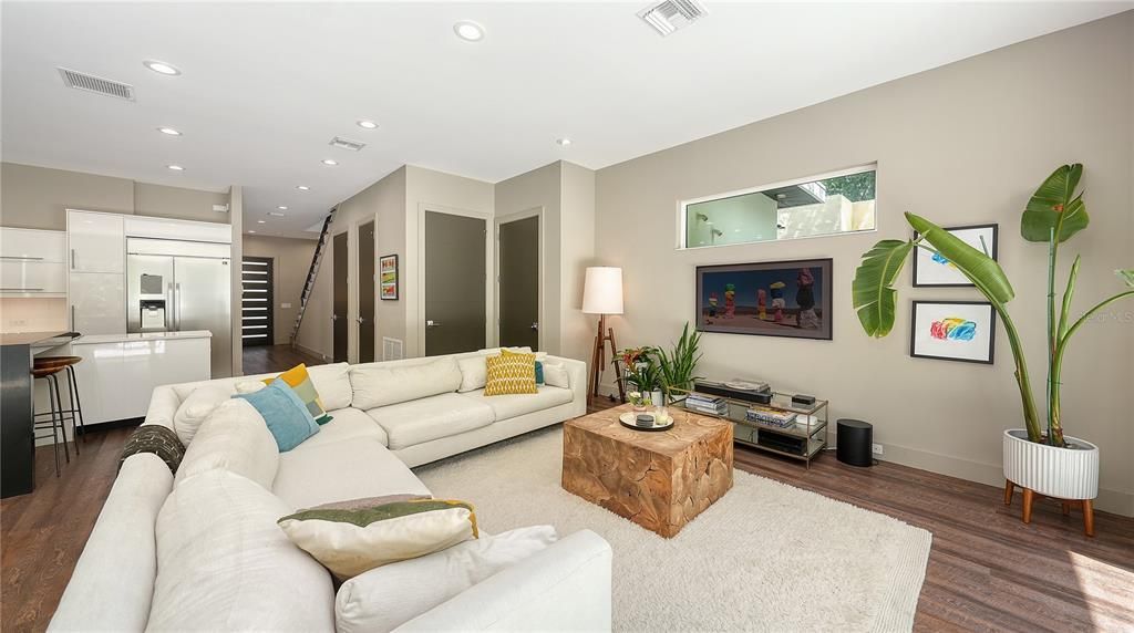 En Venta: $1,749,990 (3 camas, 3 baños, 2335 Pies cuadrados)