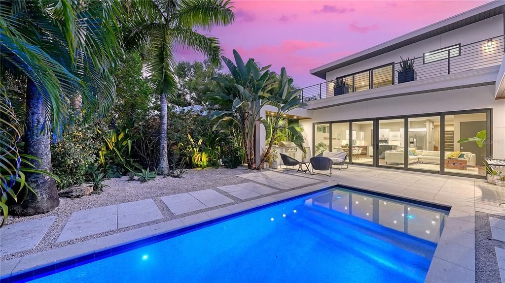 En Venta: $1,749,990 (3 camas, 3 baños, 2335 Pies cuadrados)