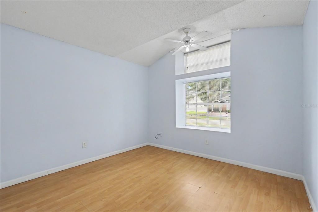 En Venta: $335,000 (3 camas, 2 baños, 1406 Pies cuadrados)