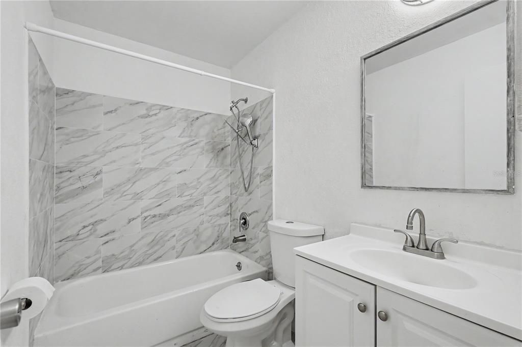 En Venta: $335,000 (3 camas, 2 baños, 1406 Pies cuadrados)