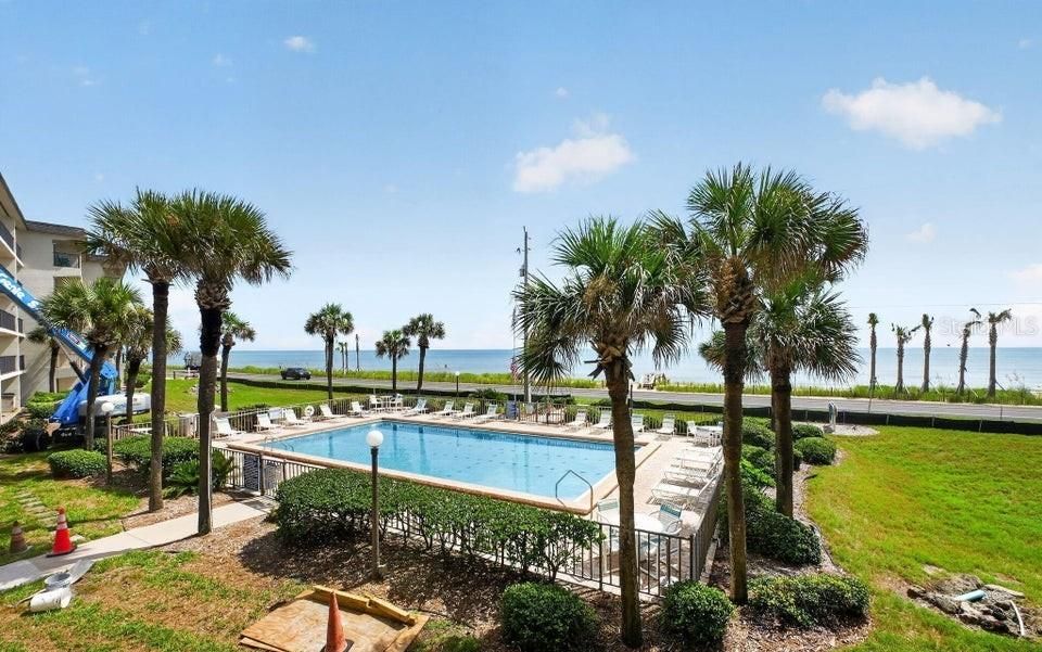 For Sale: $260,000 (2 beds, 2 baths, 925 Square Feet)