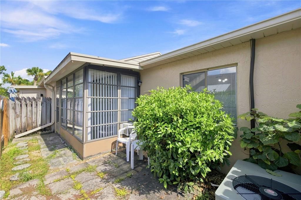 En Venta: $164,900 (2 camas, 1 baños, 928 Pies cuadrados)