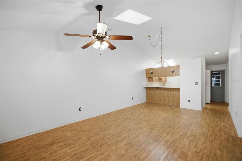 En Venta: $164,900 (2 camas, 1 baños, 928 Pies cuadrados)