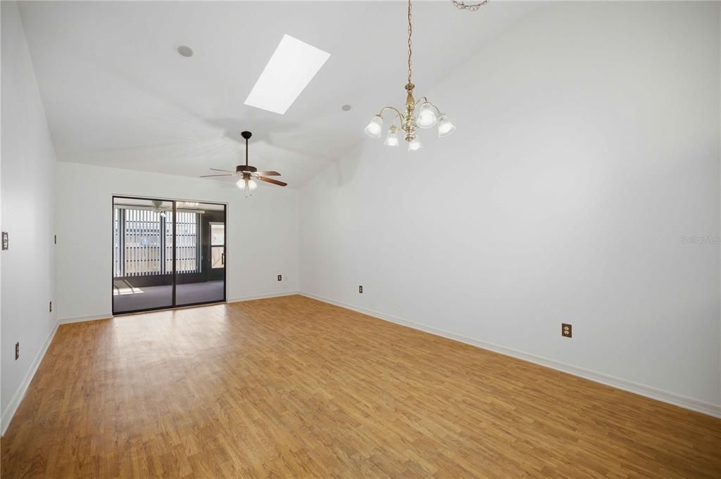 En Venta: $164,900 (2 camas, 1 baños, 928 Pies cuadrados)