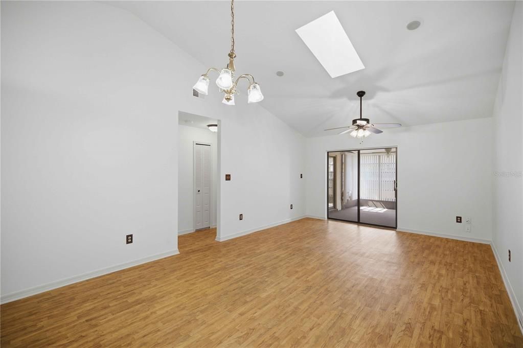 En Venta: $164,900 (2 camas, 1 baños, 928 Pies cuadrados)