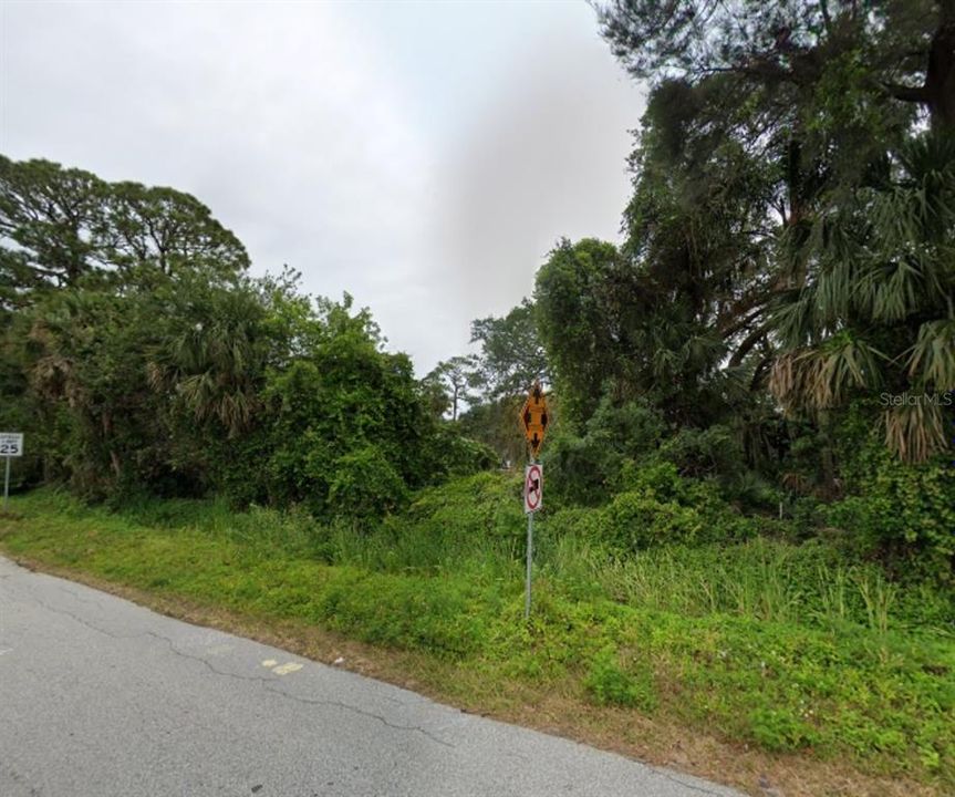 待售: $124,900 (0.26 acres)