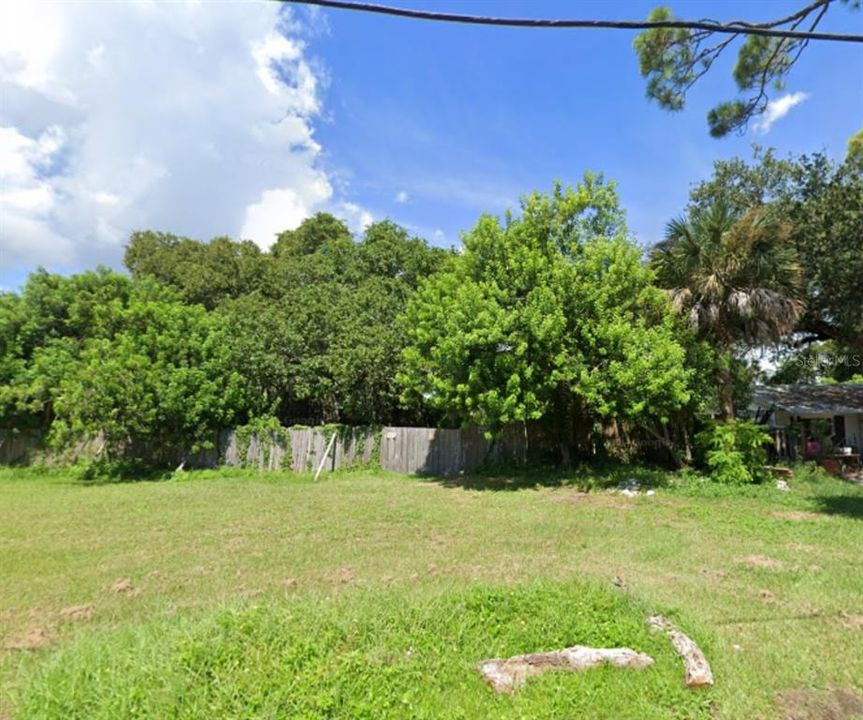 待售: $124,900 (0.26 acres)