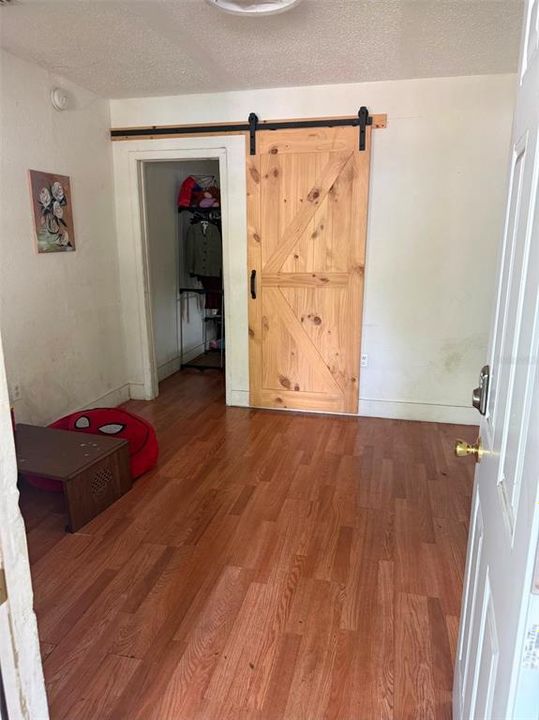 For Sale: $225,000 (4 beds, 0 baths, 1164 Square Feet)