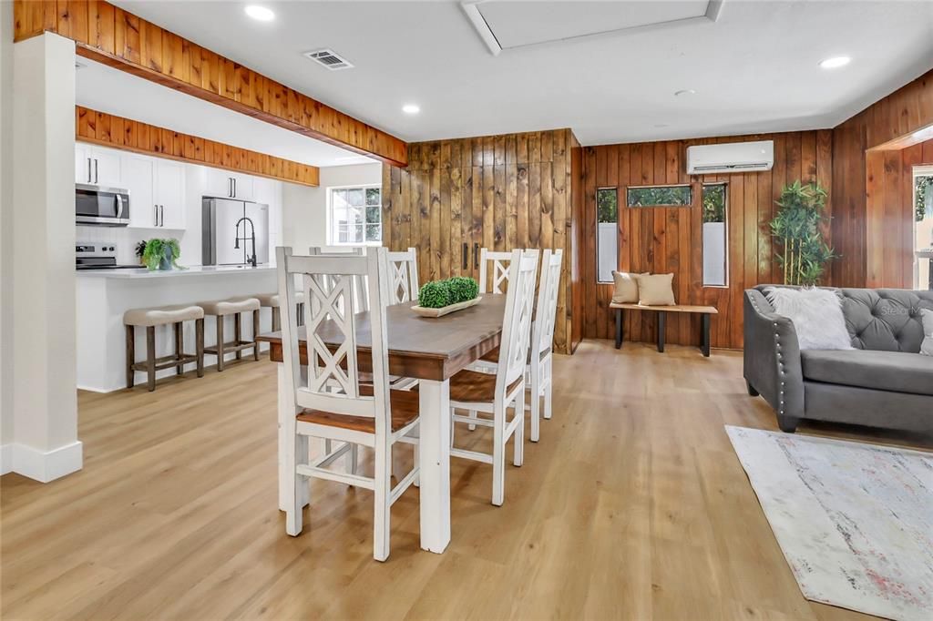 En Venta: $525,900 (3 camas, 2 baños, 2227 Pies cuadrados)