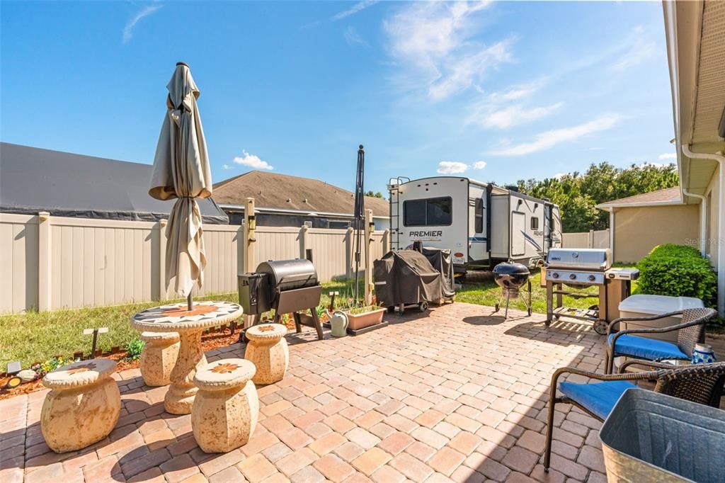 En Venta: $643,000 (3 camas, 2 baños, 2359 Pies cuadrados)