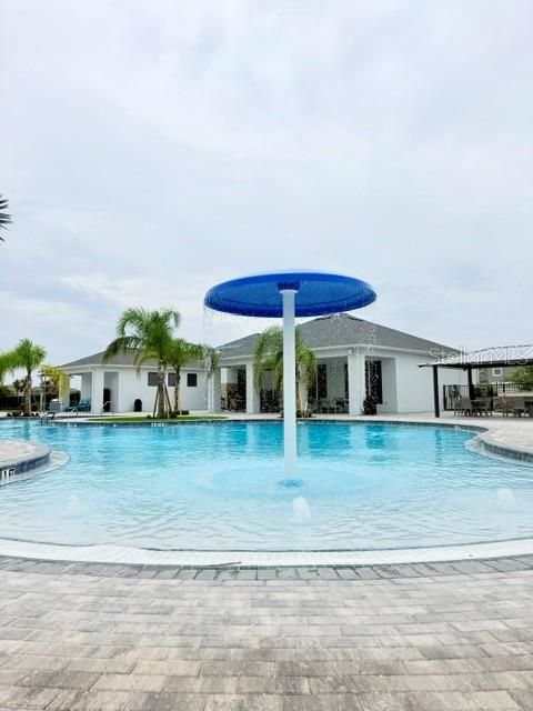 For Rent: $2,400 (4 beds, 2 baths, 1633 Square Feet)