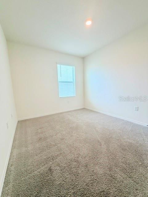 For Rent: $2,400 (4 beds, 2 baths, 1633 Square Feet)
